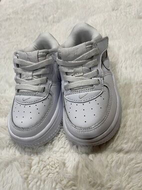 Nike Air Force 1 Kids White Low-Top Sneakers with Mini Swoosh